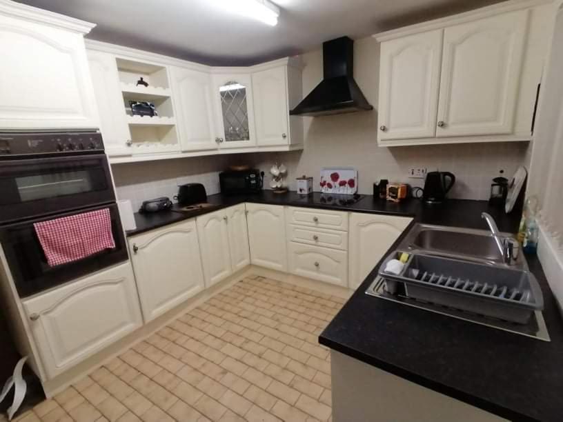 Villa Comfy Quiet Town House Strabane Exterior foto